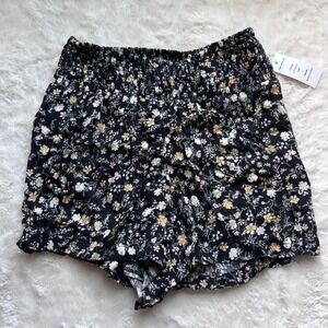 Pink‎ Rose Black Floral Smocked Waist Rayon Shorts PS2T01327 Women's Size Small